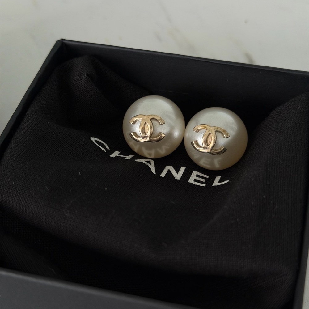CHANEL Gold and Cream Earrings